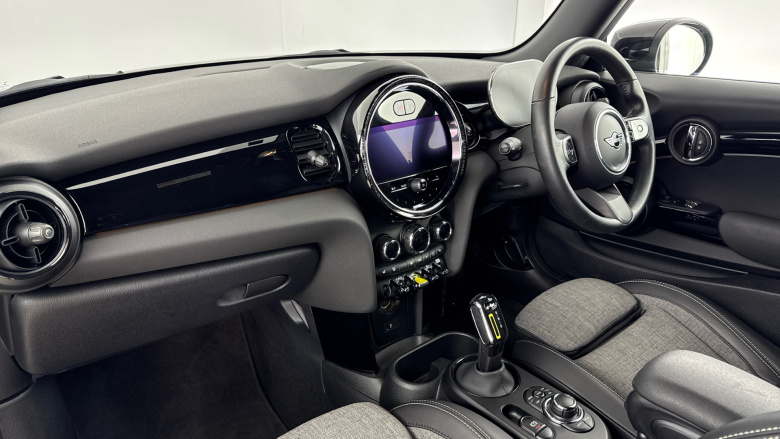 MINI Hatchback 135kW Cooper S Level 2 33kWh 3dr Auto Electric Hatchback